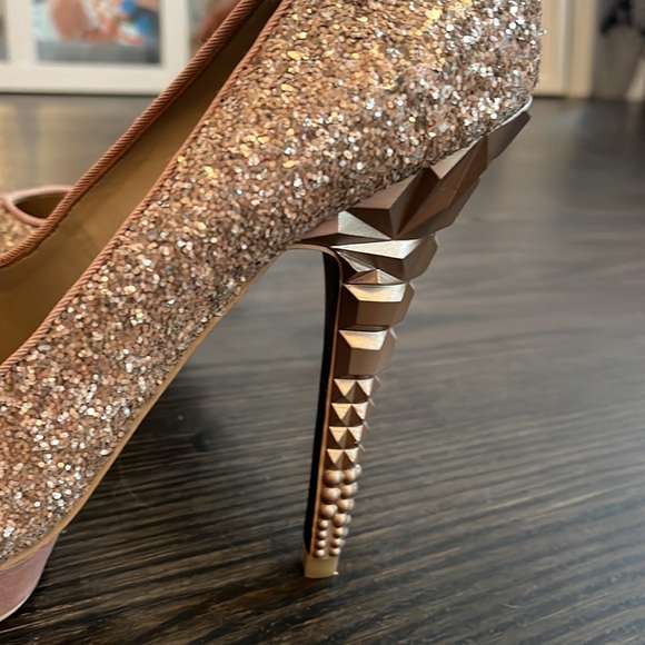 SPARKLY GLITTER PUMPS SIZE 8 - Picture 3 of 6